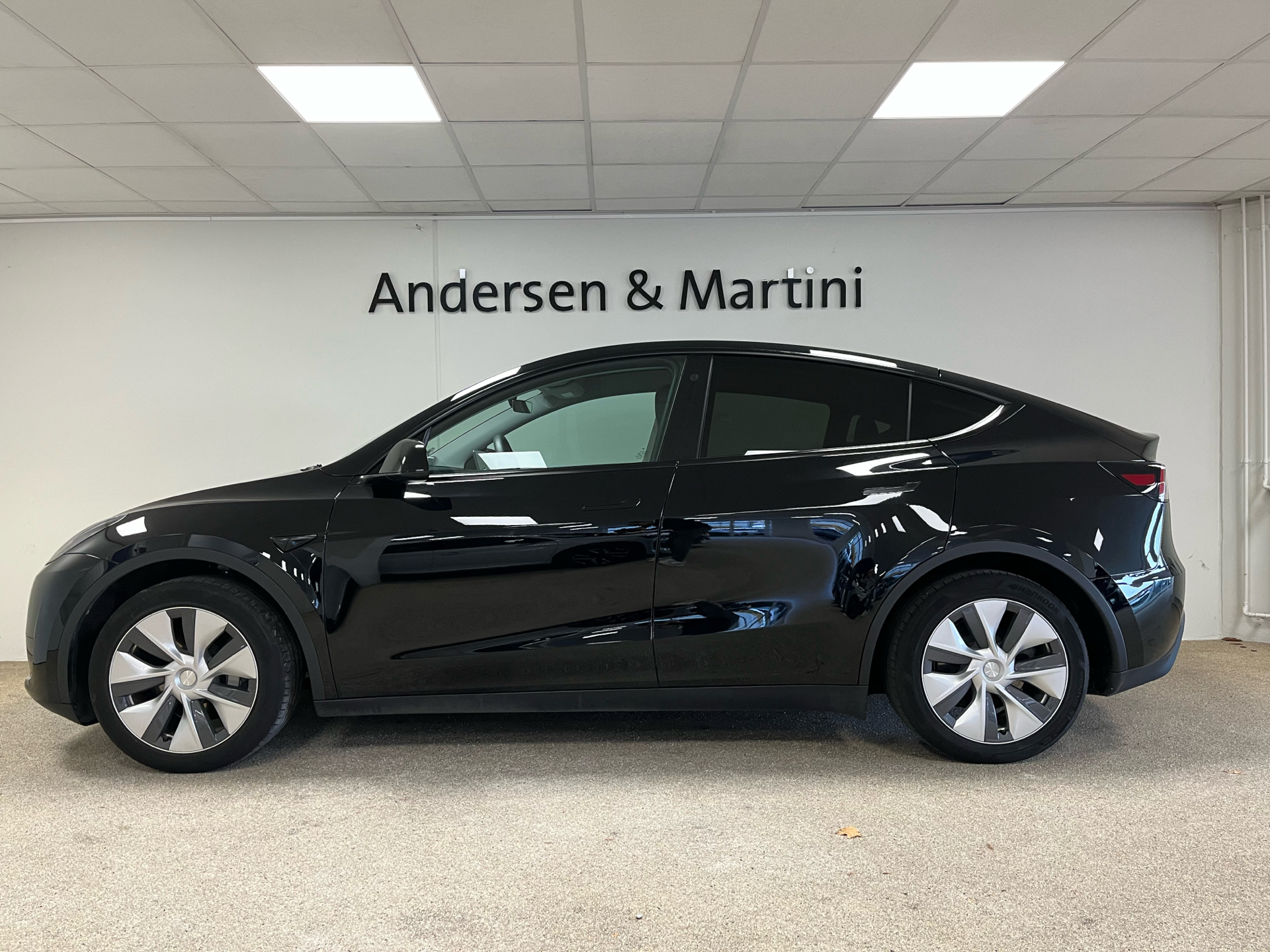 Tesla Model Y EL RWD 299HK 5d Aut.