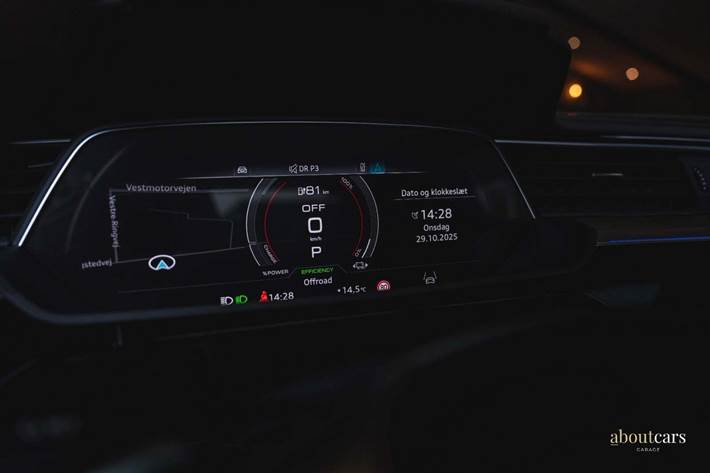 Sølv Audi e-tron S fra 2022