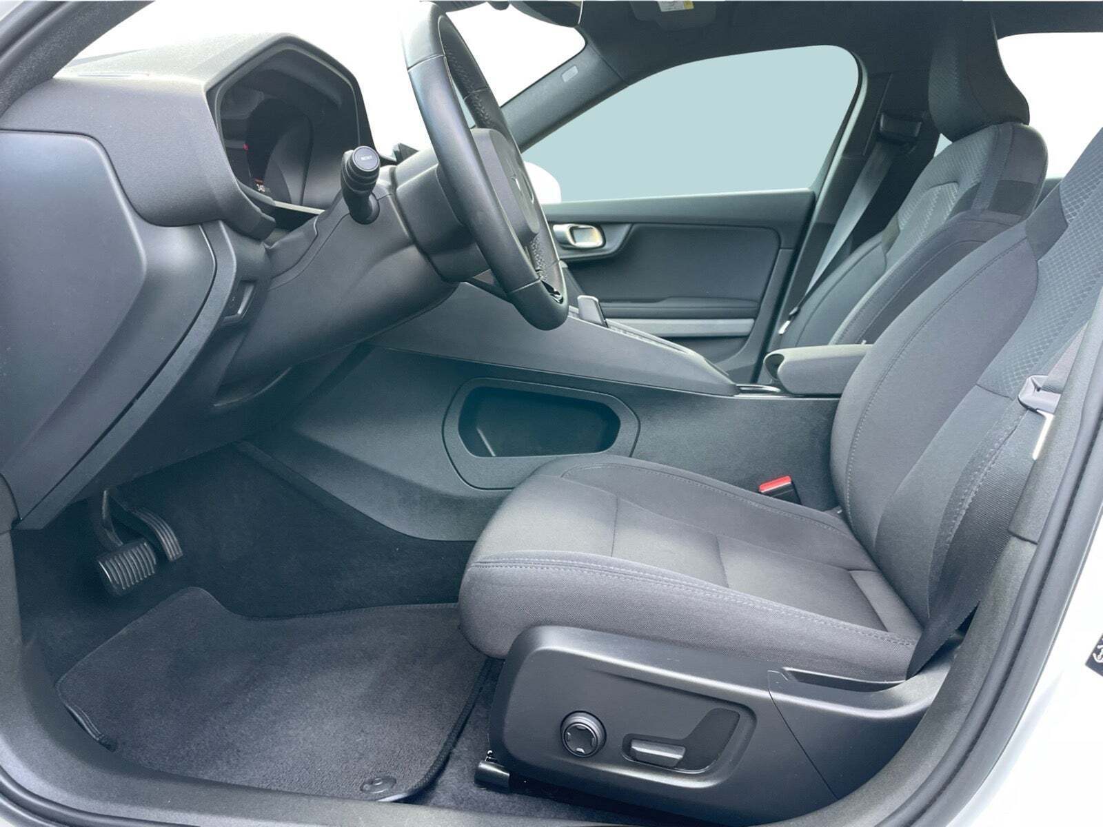 Hvid Polestar 2 fra 2023