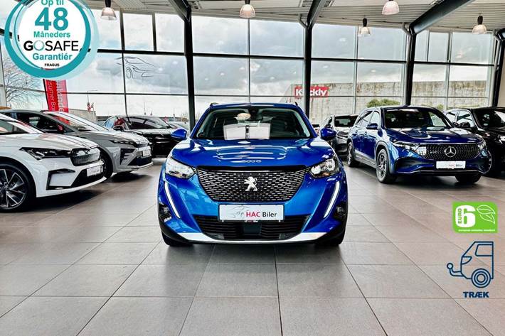 Blå Peugeot 2008 fra 2021
