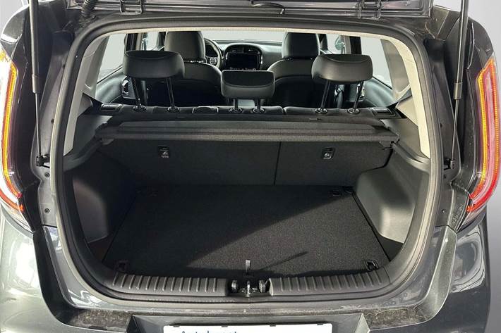 Grå Kia e-Soul fra 2023