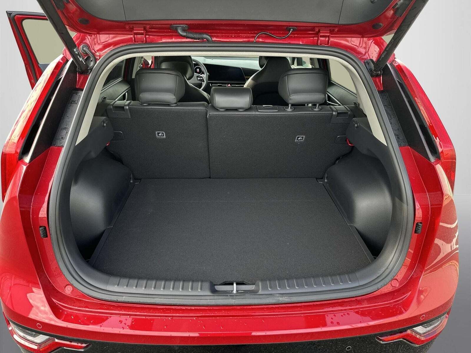 Rød Kia Niro fra 2025