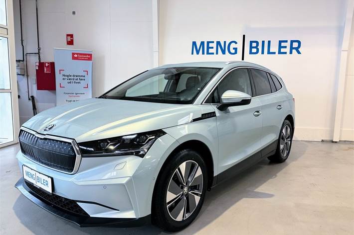 Grøn Skoda Enyaq iV fra 2022 set udefra