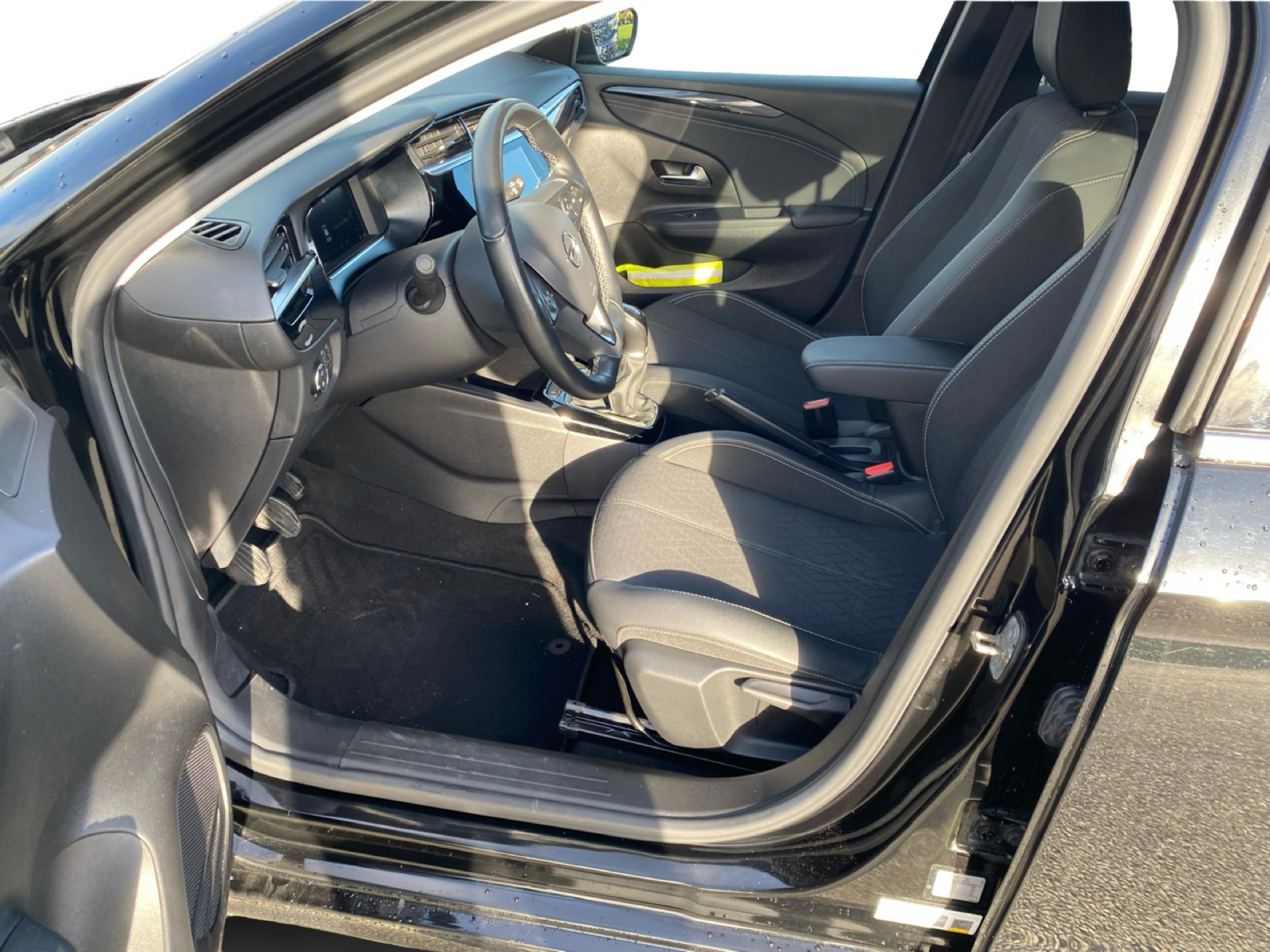 Sort Opel Corsa fra 2021