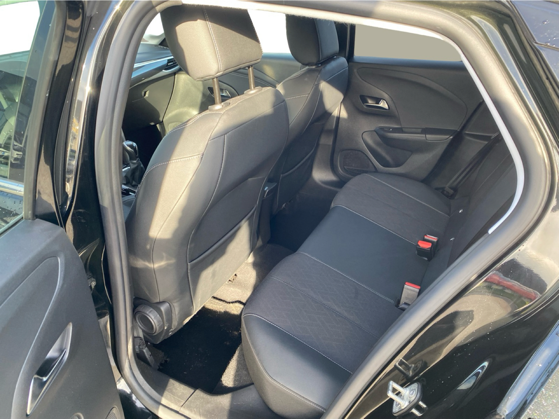 Sort Opel Corsa fra 2021