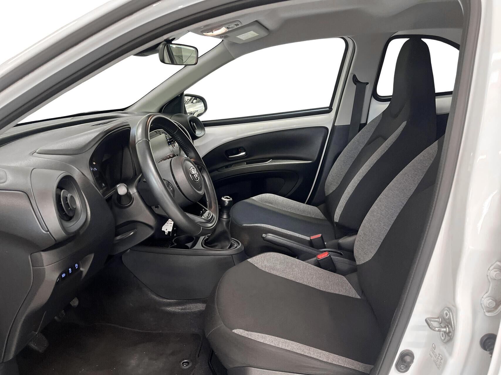 Toyota Aygo X 1,0 VVT-I Active 72HK 5d