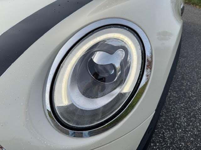 Beige Mini Cooper fra 2016