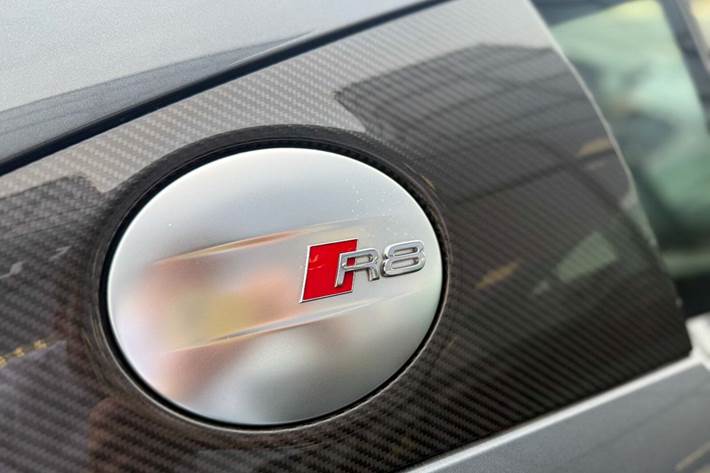 Grå Audi R8 fra 2015