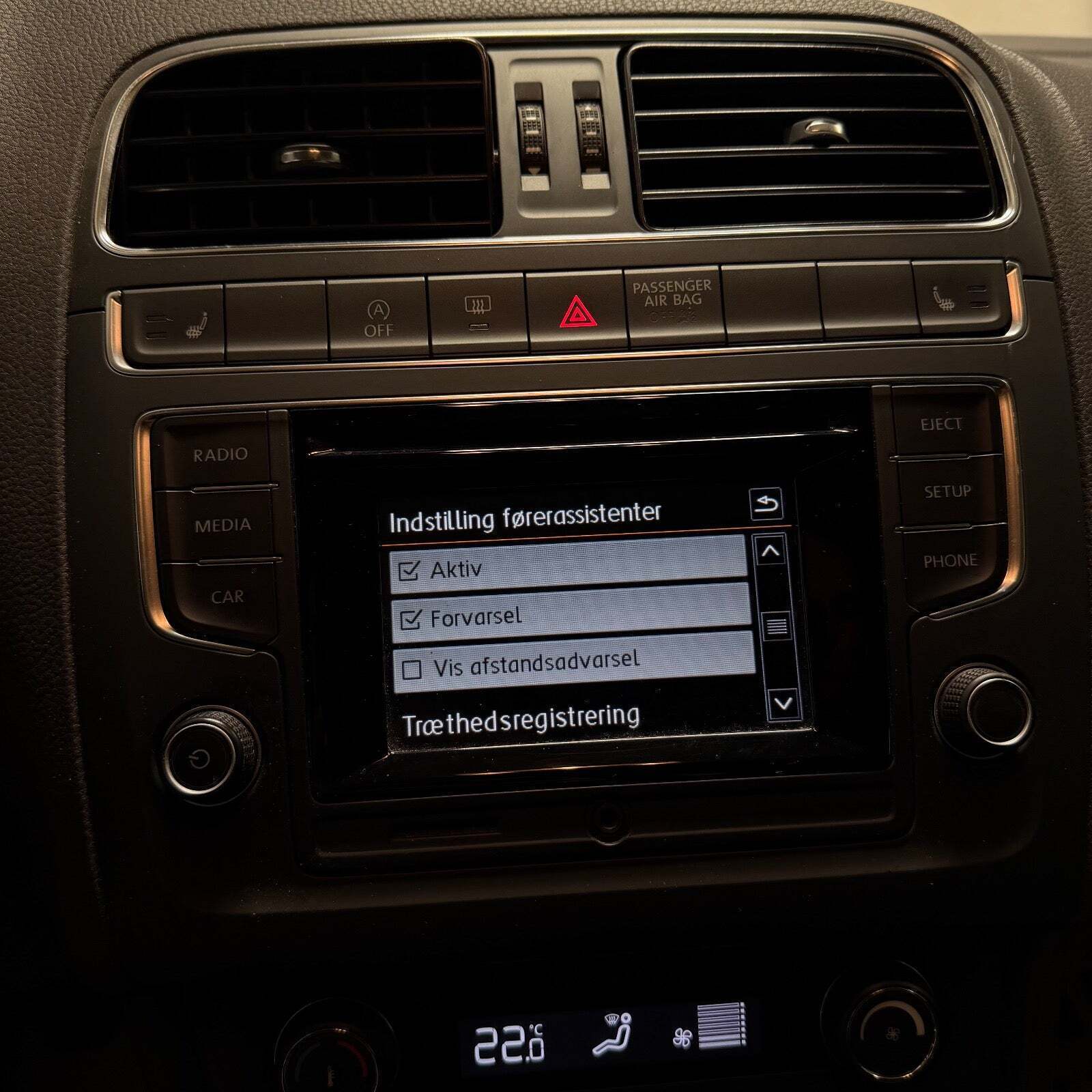 Grå VW Polo fra 2016