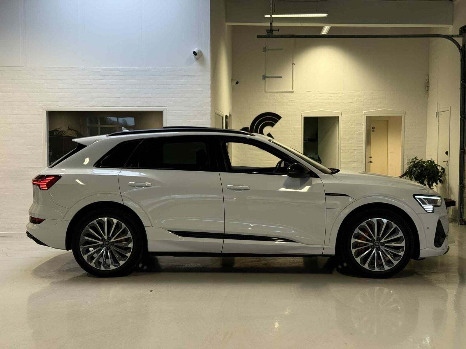 Audi e-tron 55 S-line quattro