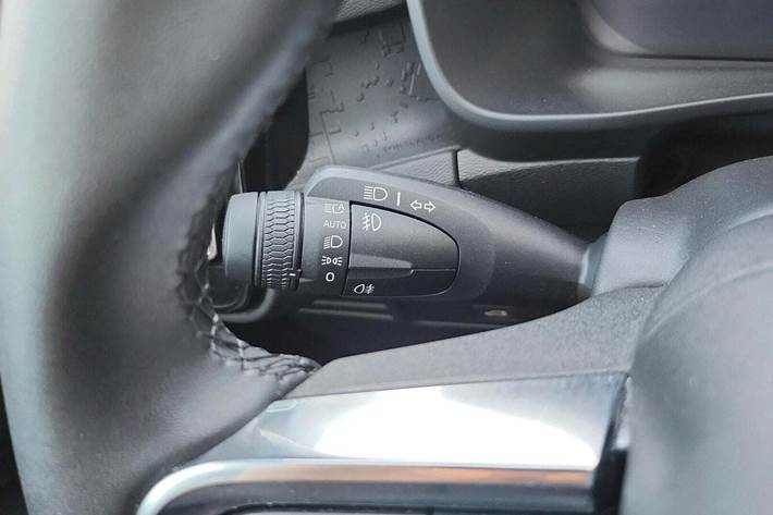 Brun Volvo EC40 fra 2025