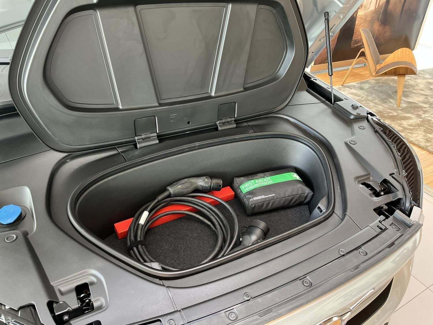 Sølv Volvo C40 fra 2023