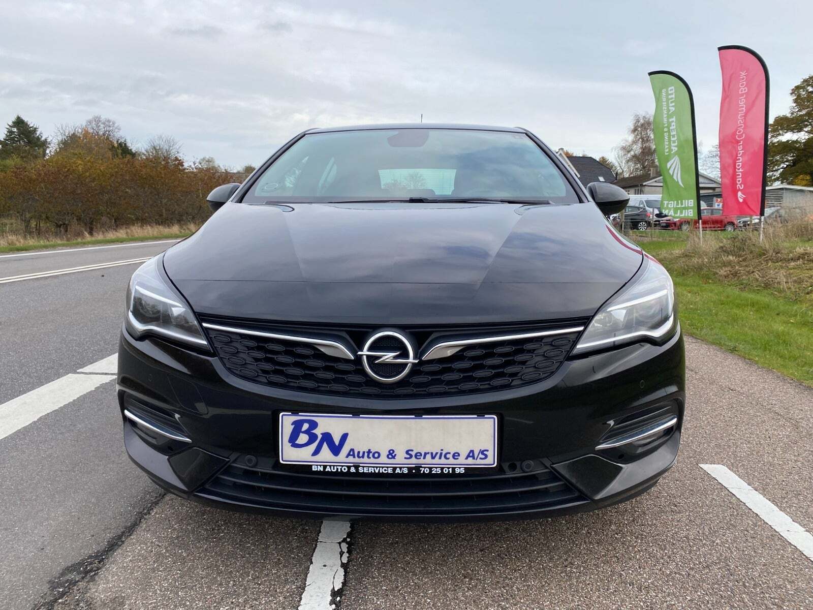 Sort Opel Astra fra 2020