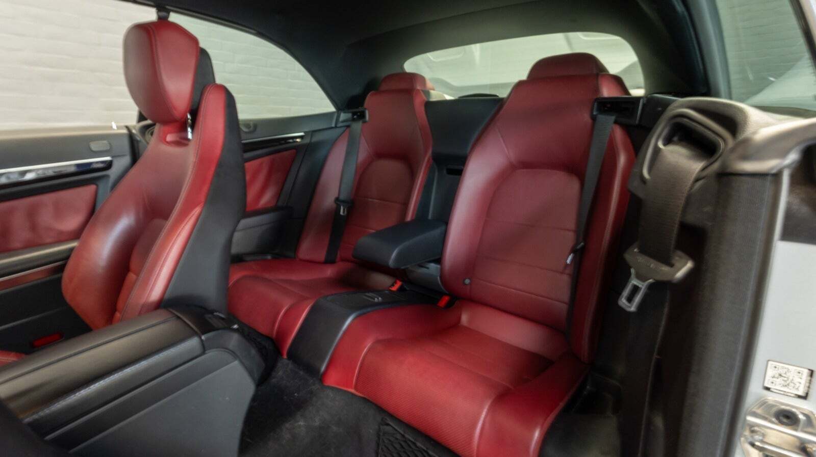 Sølv Mercedes E320 fra 2015