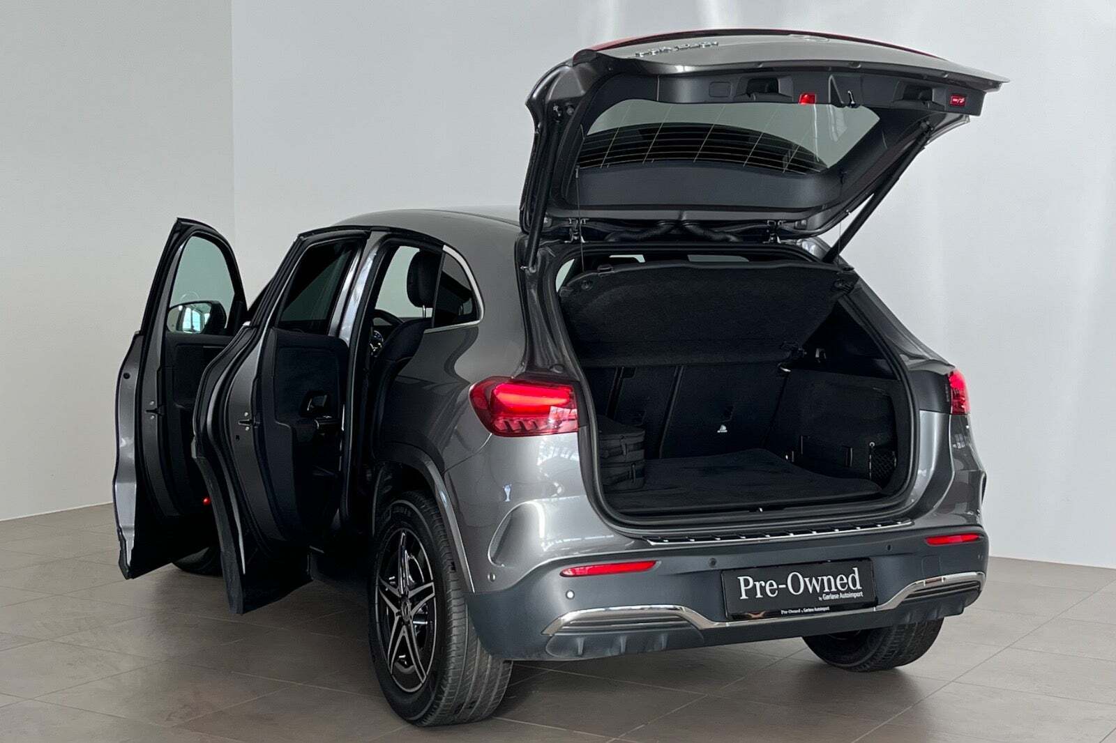 Grå Mercedes EQA250+ fra 2025
