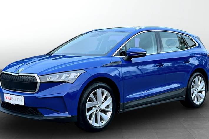 Blå Skoda Enyaq iV fra 2021 set udefra