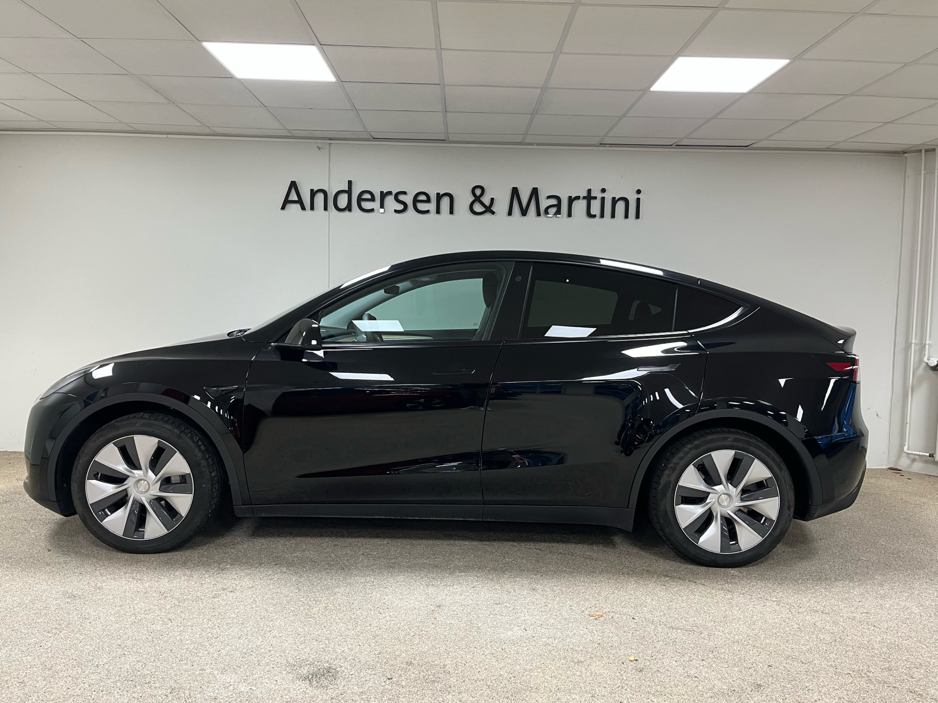 Tesla Model Y EL RWD 299HK 5d Aut.