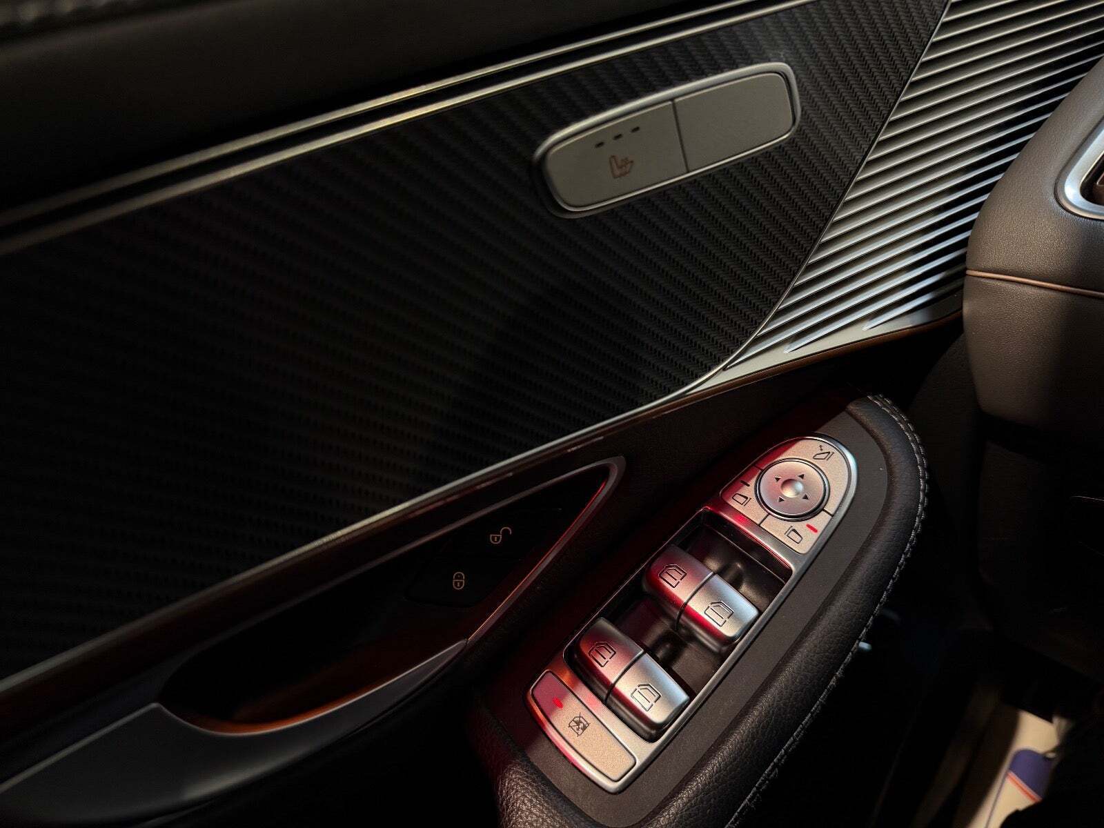 Hvid Mercedes EQC400 fra 2023