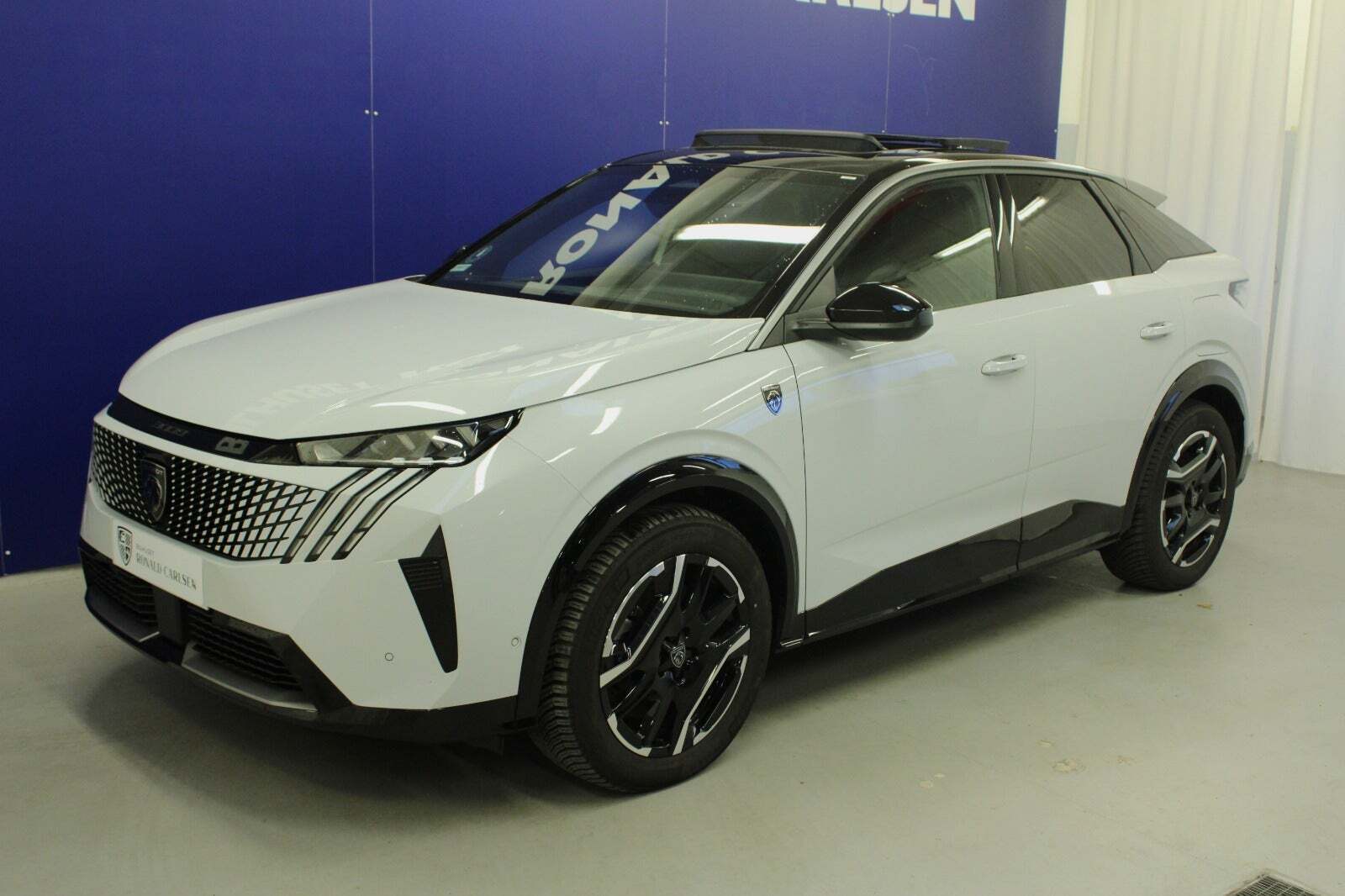 Peugeot e-3008 77 GT Pack