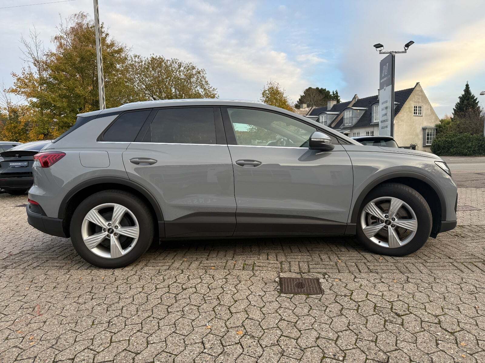 Audi Q4 e-tron 45 quattro