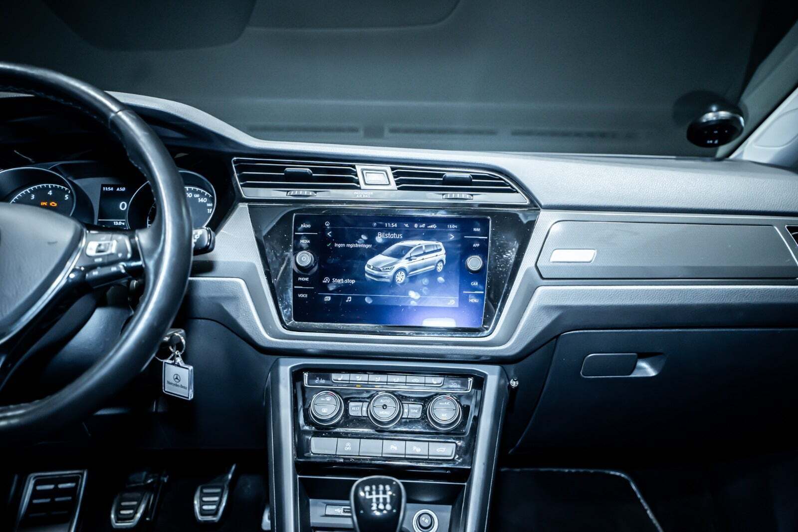 Sort VW Touran fra 2020