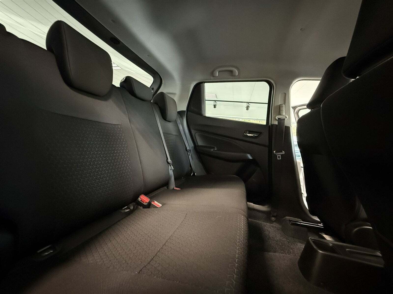 Sølv Suzuki Swift fra 2018