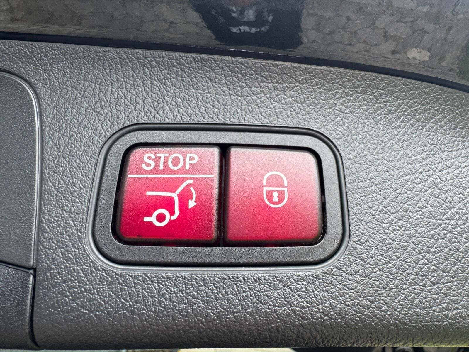 Sort Mercedes EQA350 fra 2022