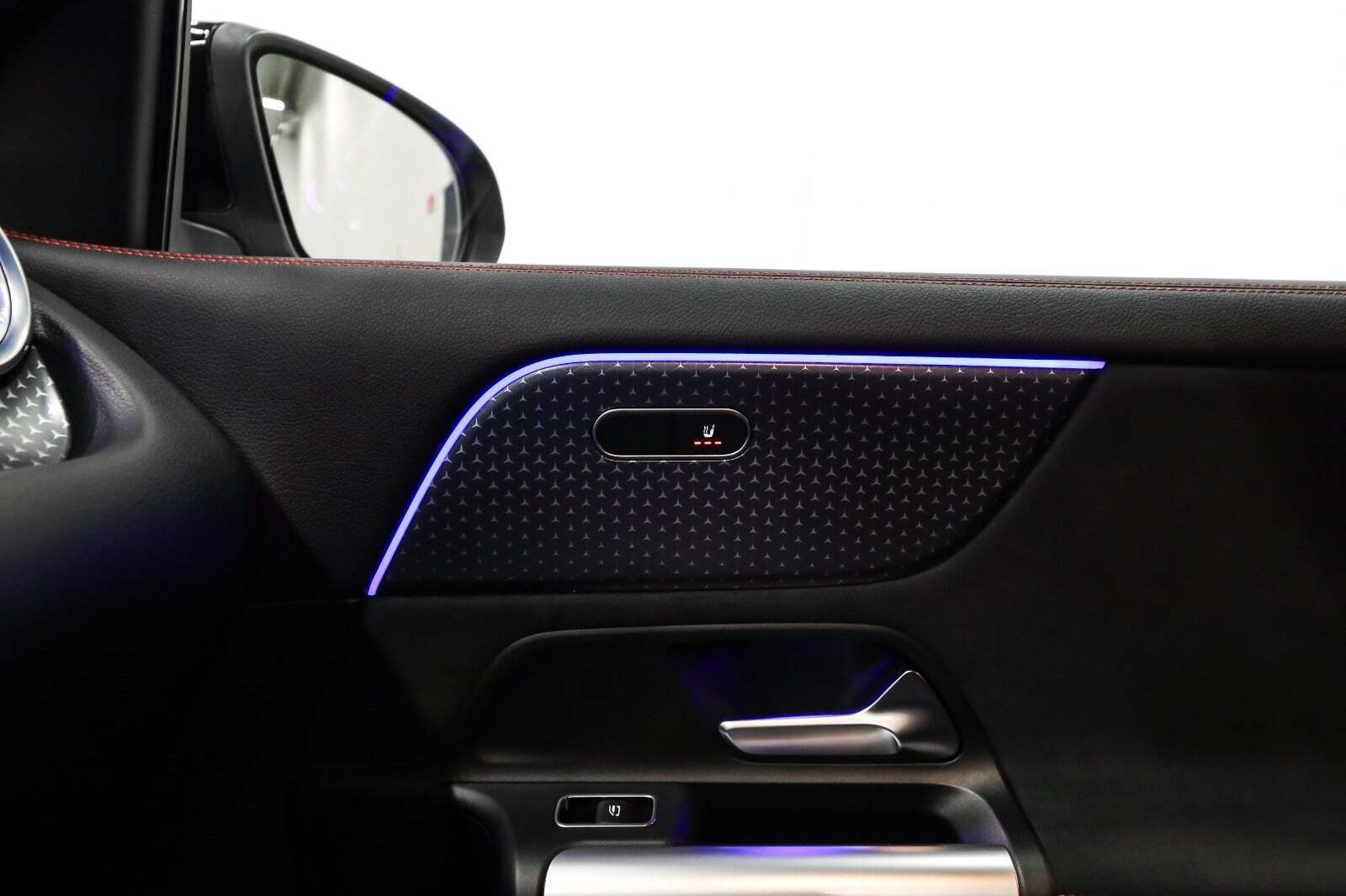 Sort Mercedes EQA250+ fra 2024