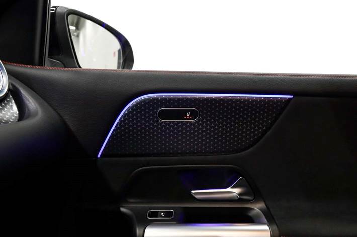 Sort Mercedes EQA250+ fra 2024