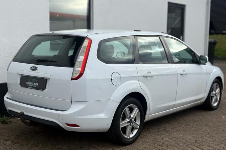 Hvid Ford Focus fra 2008