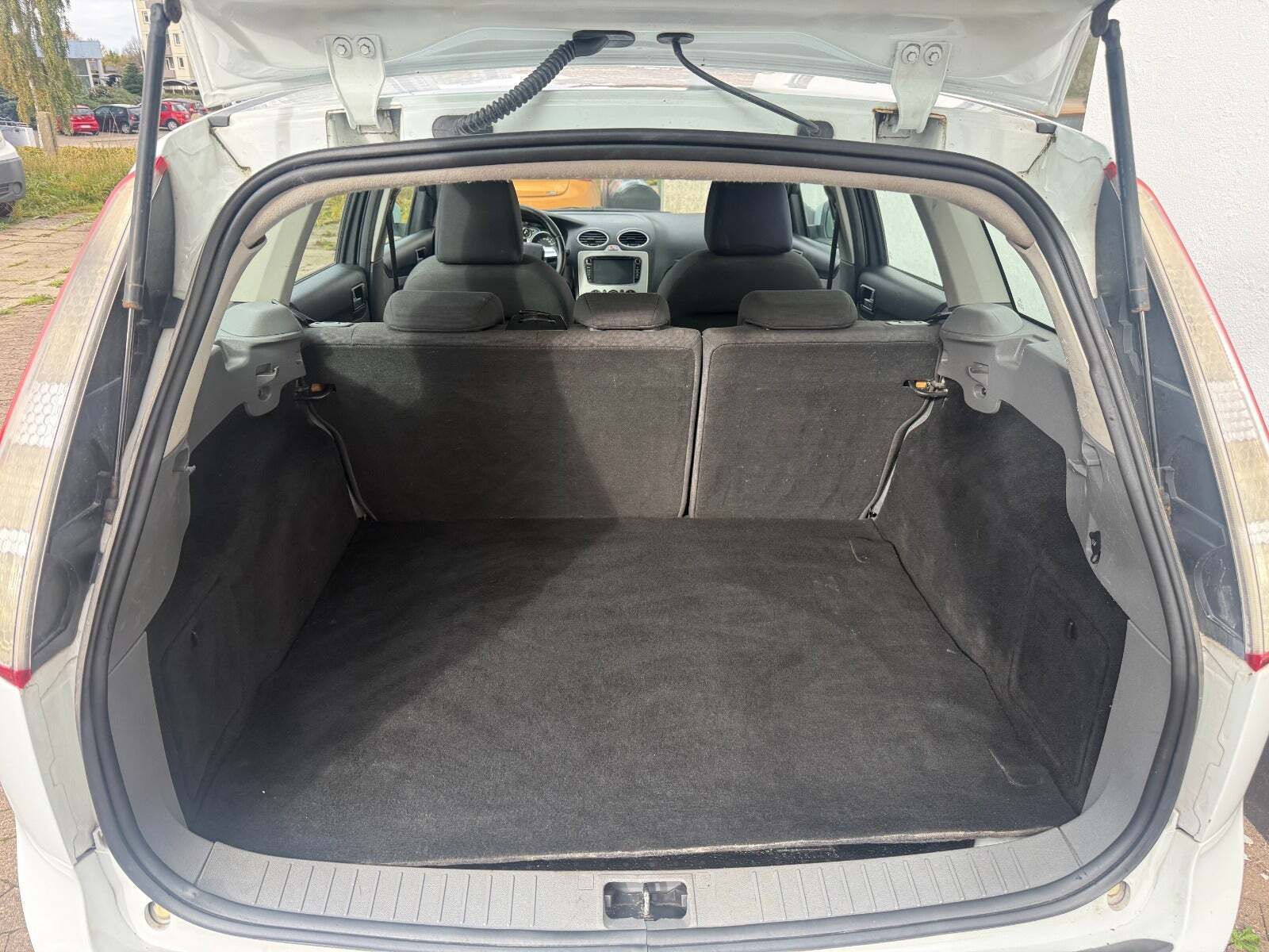 Hvid Ford Focus fra 2008