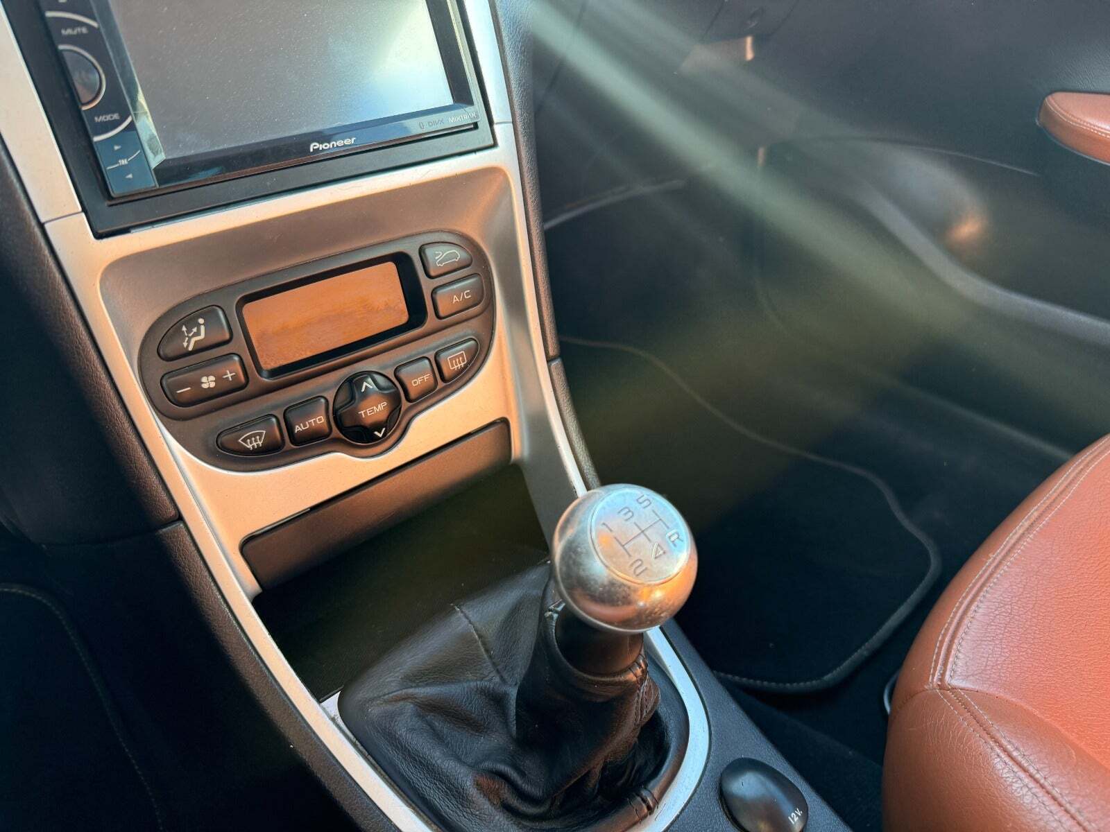 Sort Peugeot 307 fra 2004