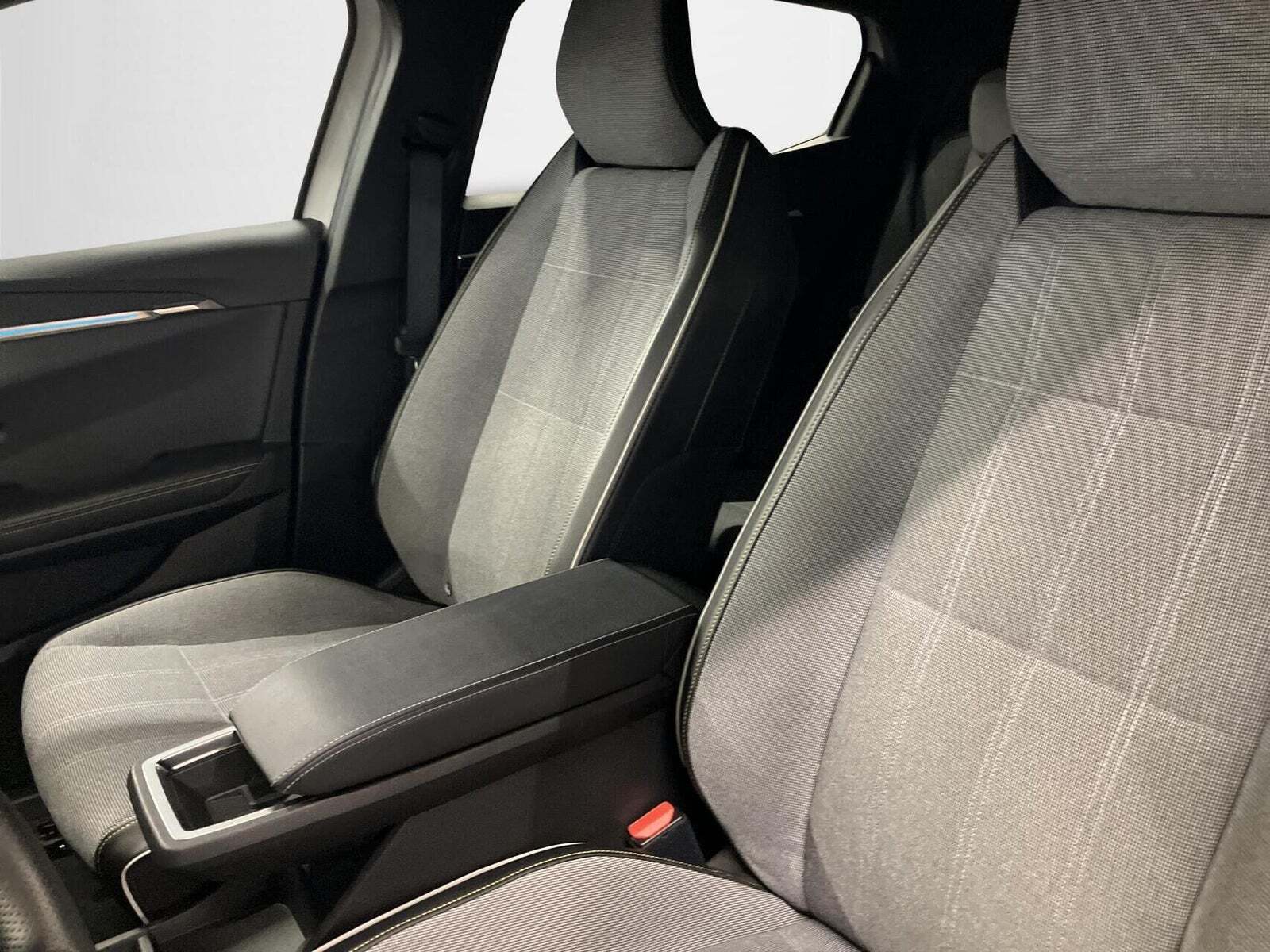 Hvid Renault Megane E-Tech fra 2022