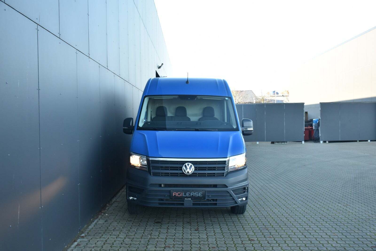 VW Crafter 35 2,0 TDi 177 Kassevogn L3H3 aut.