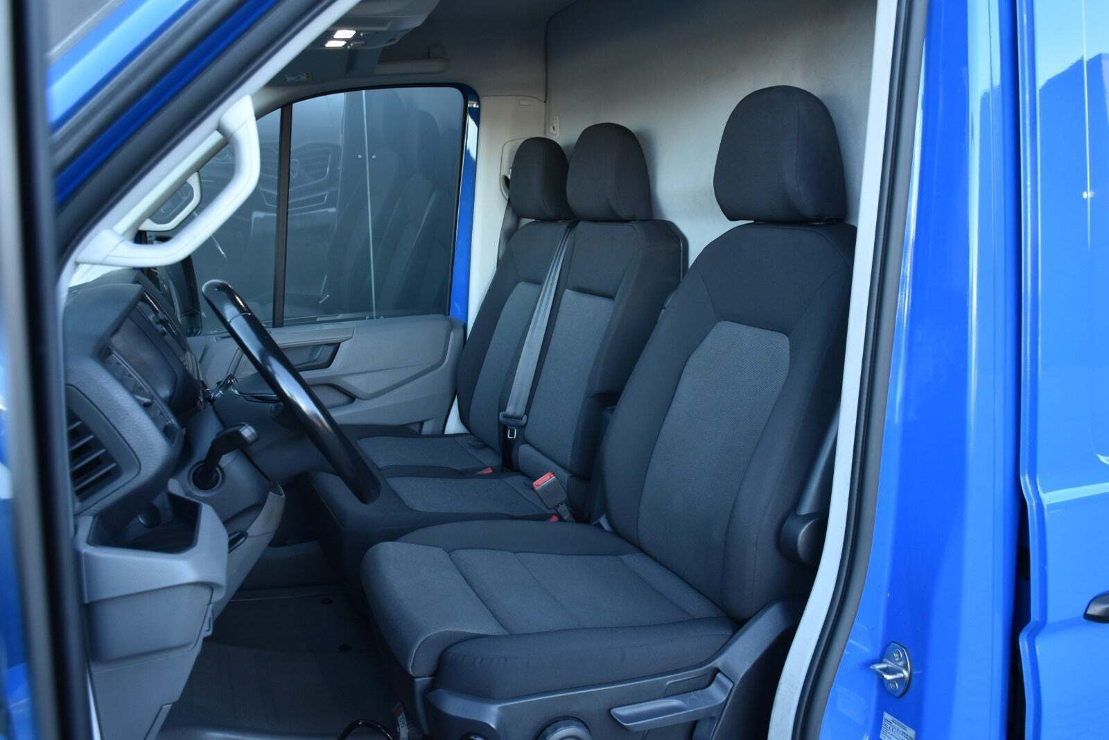 VW Crafter 35 2,0 TDi 177 Kassevogn L3H3 aut.