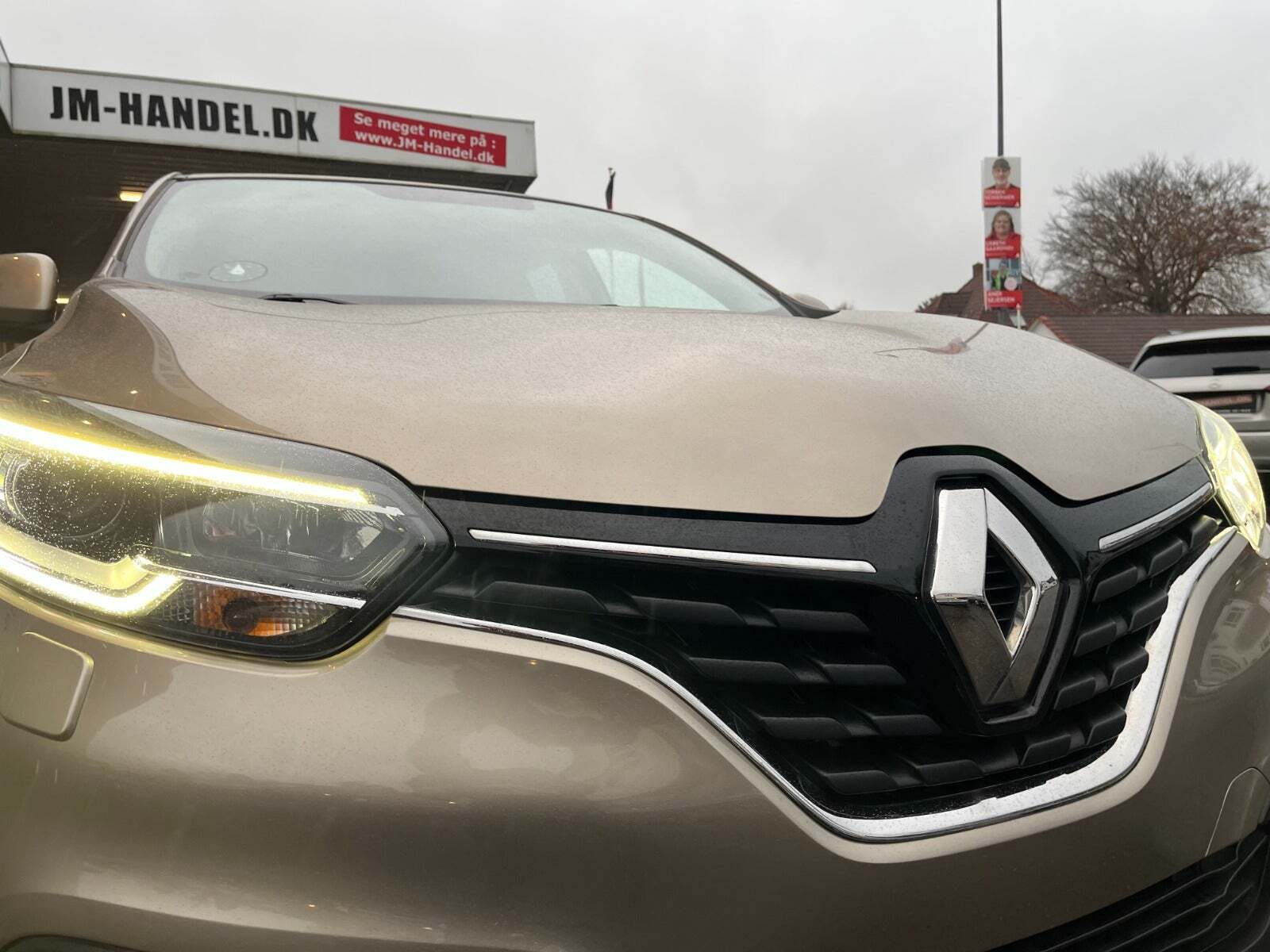 Beige Renault Kadjar fra 2016