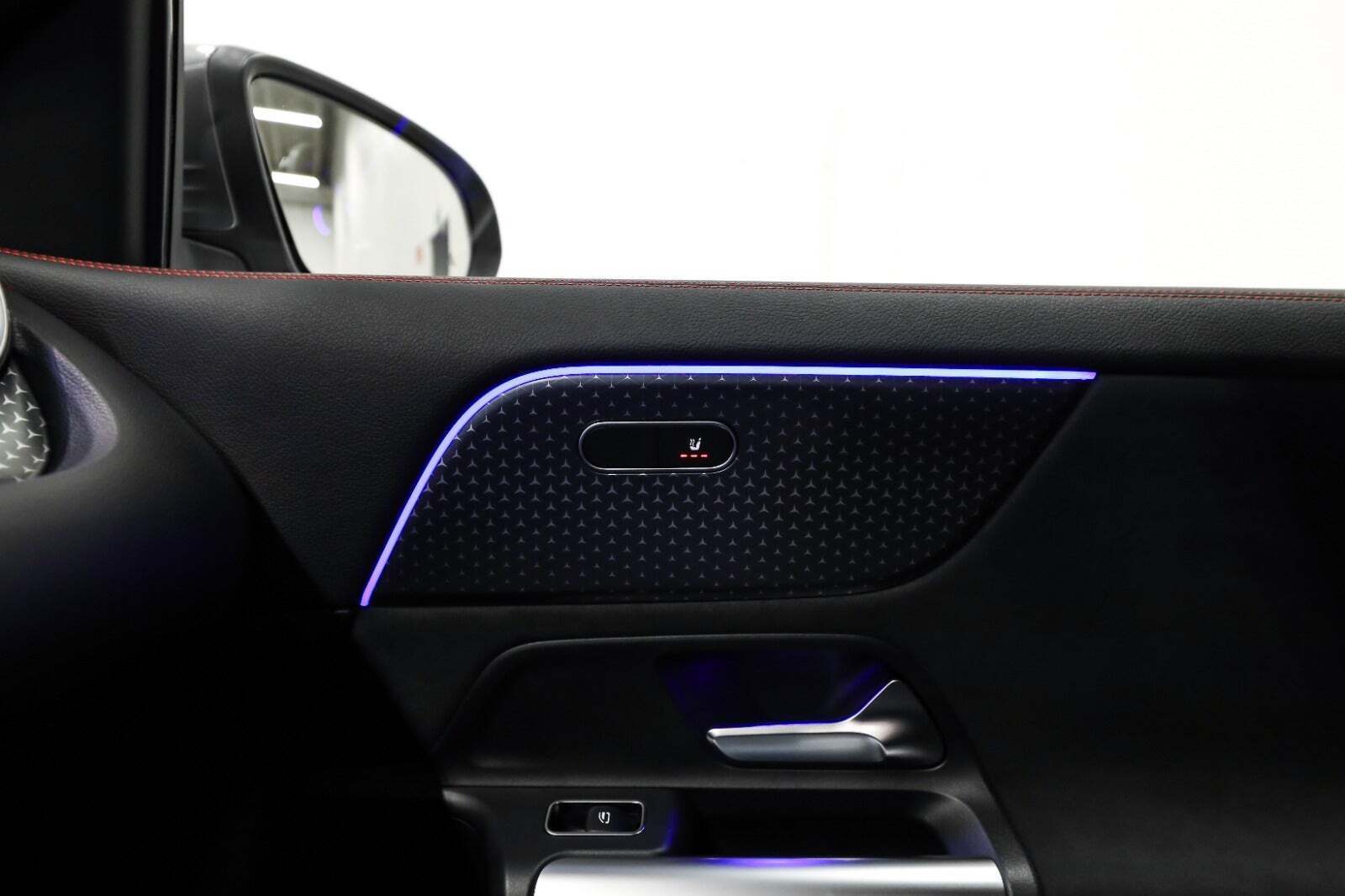 Grå Mercedes EQA350 fra 2025