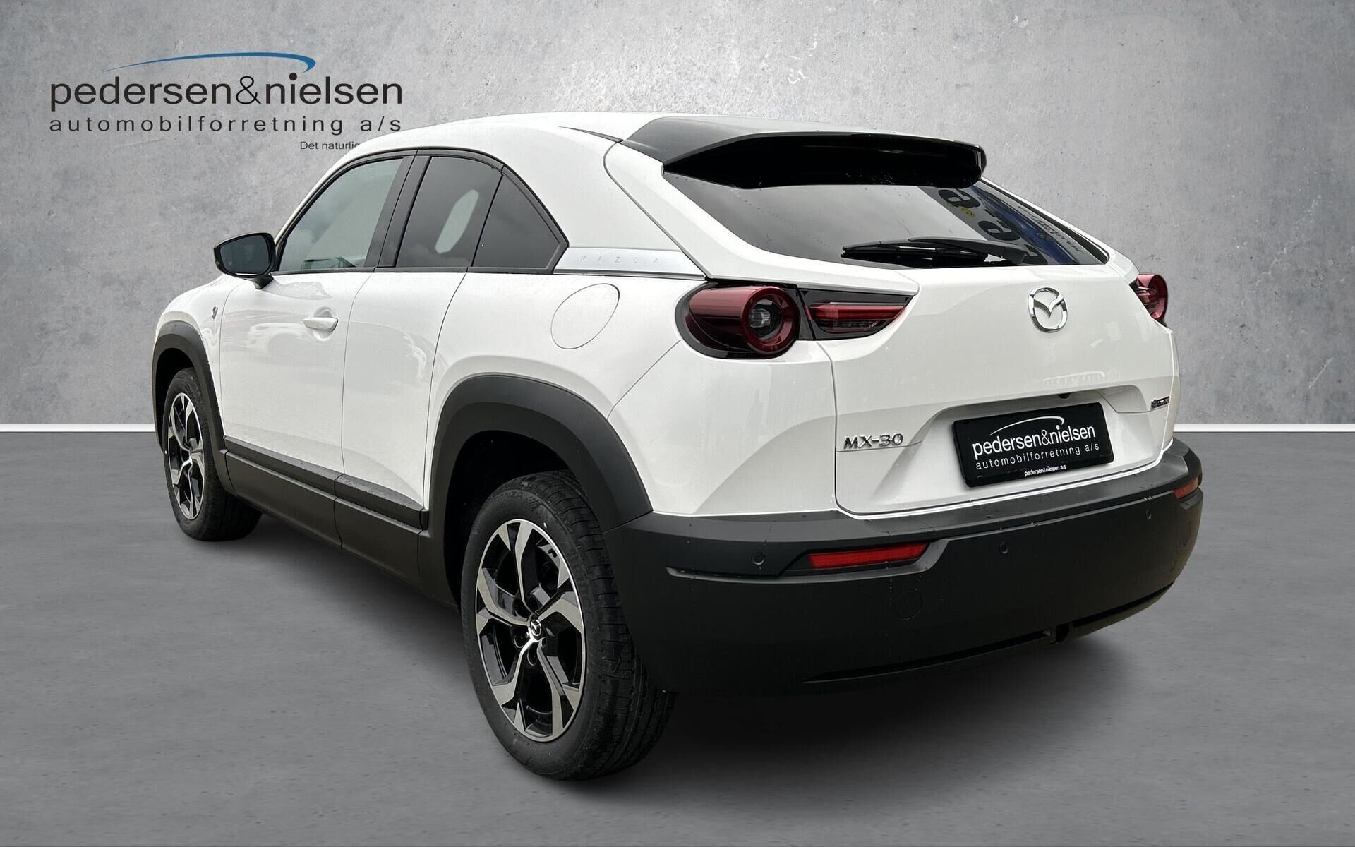 Hvid Mazda MX-30 fra 2025