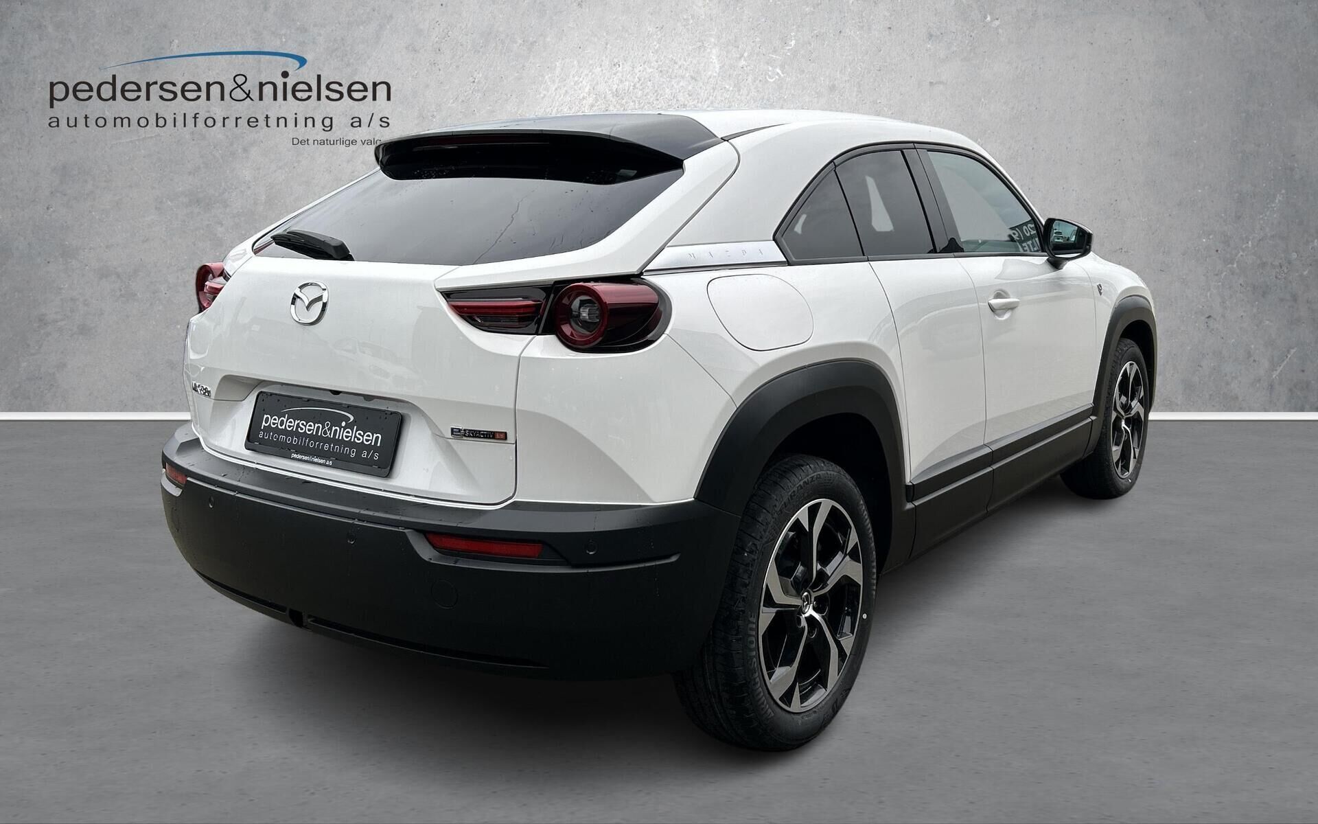 Hvid Mazda MX-30 fra 2025