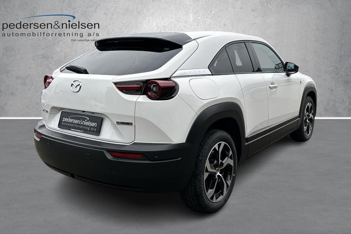 Hvid Mazda MX-30 fra 2025