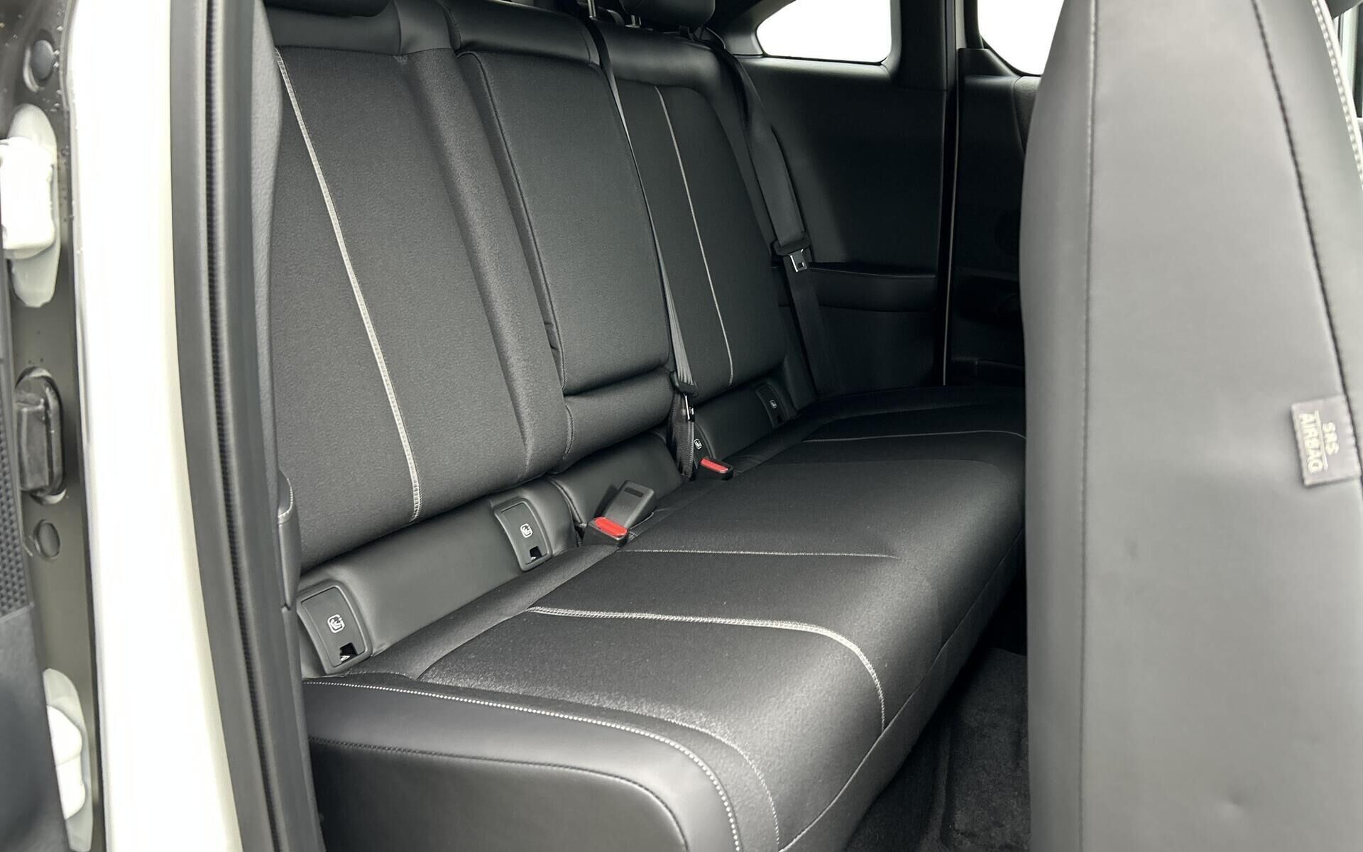 Hvid Mazda MX-30 fra 2025