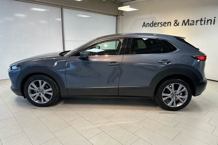 Blå Mazda CX-30 fra 2019