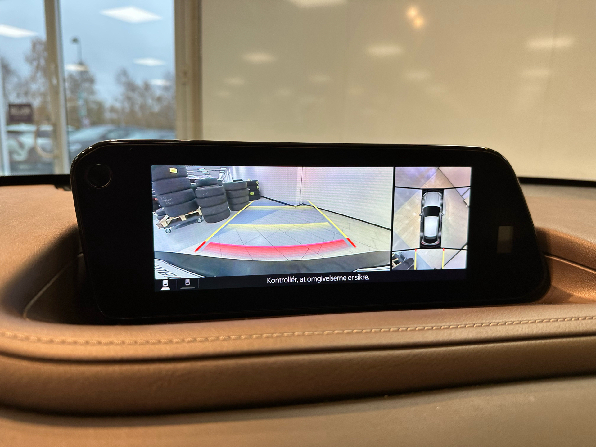 Blå Mazda CX-30 fra 2019