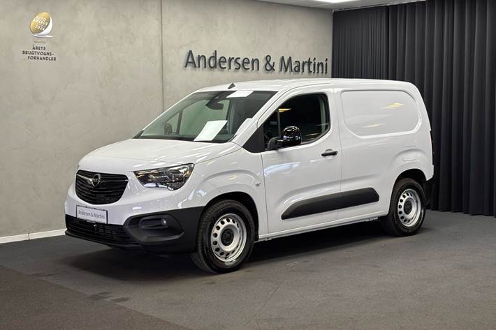 Hvid Opel Combo-e fra 2024