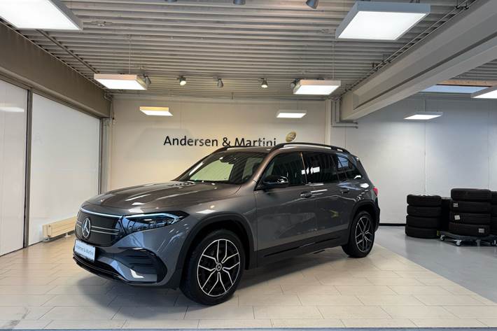 Grå Mercedes EQB 300 fra 2023 set udefra