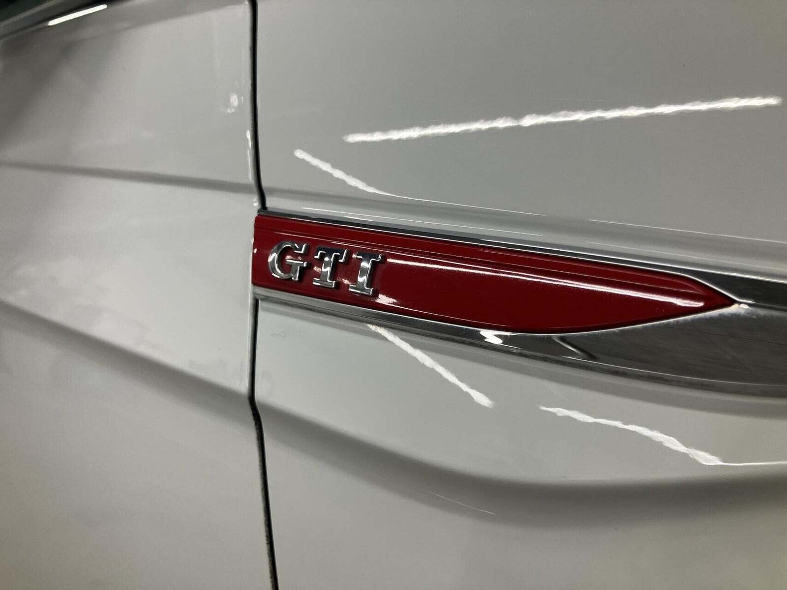 Hvid VW Polo fra 2020