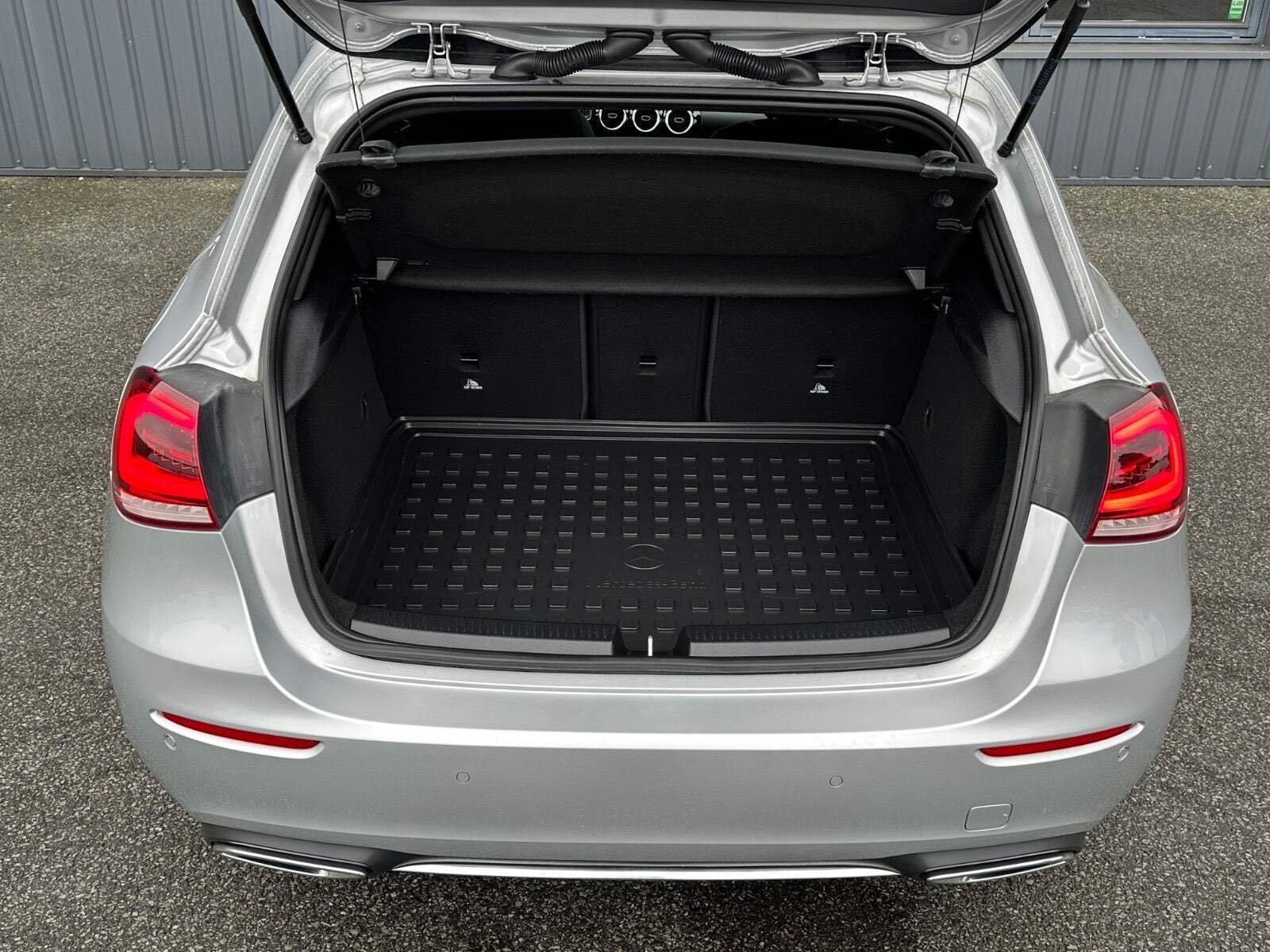 Sølv Mercedes A180 d fra 2018