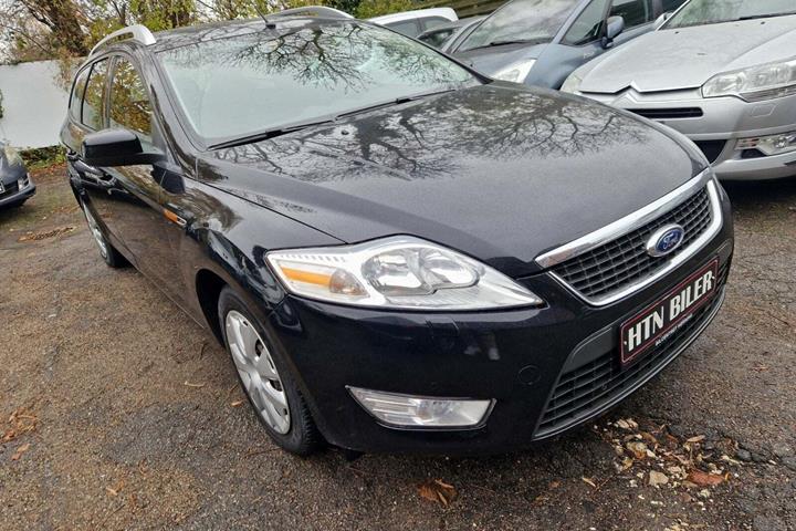 Sort Ford Mondeo fra 2009