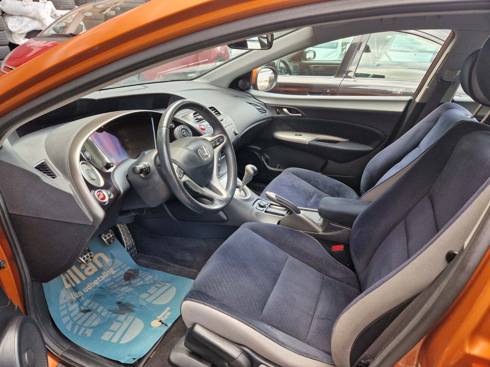 Orange Honda Civic fra 2008