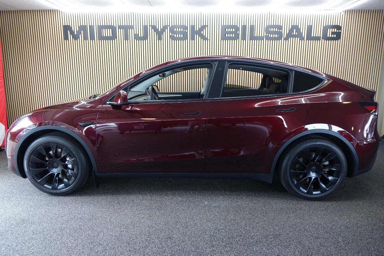 Tesla Model Y RWD